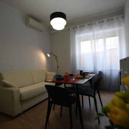 Vascello Holiday House Apartment โรม ภายนอก รูปภาพ