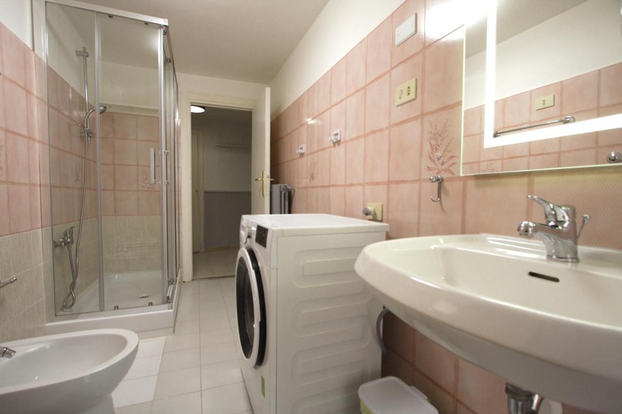 Vascello Holiday House Apartment โรม ภายนอก รูปภาพ