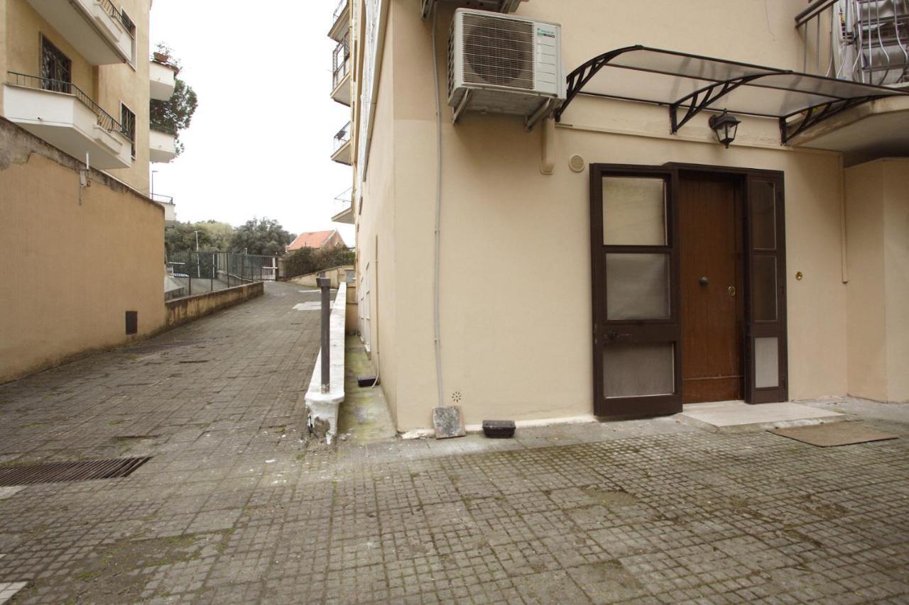 Vascello Holiday House Apartment โรม ภายนอก รูปภาพ