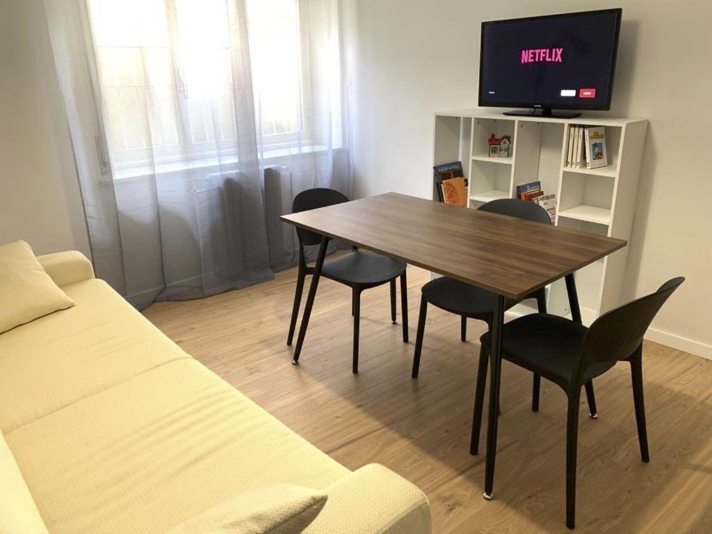 Vascello Holiday House Apartment โรม ภายนอก รูปภาพ
